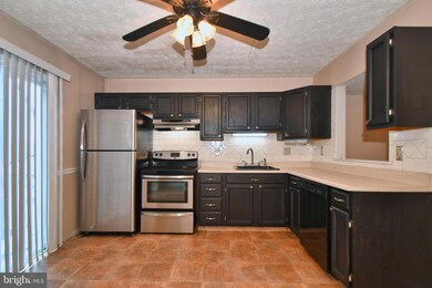 836 Olive Branch Ct, Edgewood, MD 21040 - photo 2