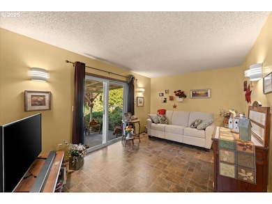 8895 SW McDonald St, Portland, OR 97224 - photo 7