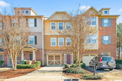 118 Linden Park Ln, Cary, NC 27519 - photo 2