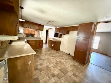 206 E Adams St, Darlington, IN 47940 - photo 4