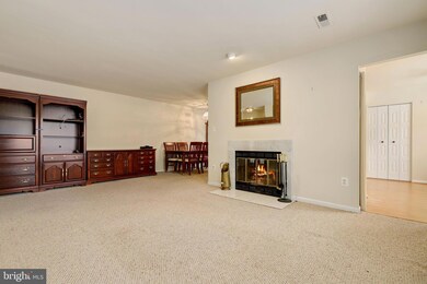 18058 Rolling Meadow Way, Olney, MD 20832 - photo 4