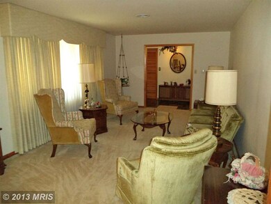 2931 Roosevelt Dr, Chambersburg, PA 17201 - photo 3