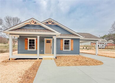 433 Forest Acres Cir, Walhalla, SC 29691 - photo 2