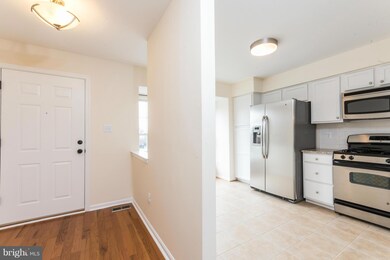 21957 Manning Square, Sterling, VA 20166 - photo 2