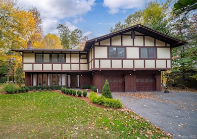 4 Ayr Ct, Airmont, NY 10901 - photo 2