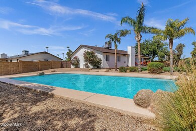 36-web-or-mls-12423-n-37th-pl