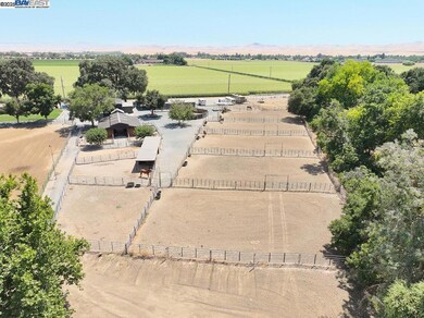 3335 Kellogg Creek Rd, Byron, CA 94514 - photo 5