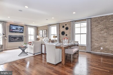 42346 Leeds Field Dr, Chantilly, VA 20152 - photo 7