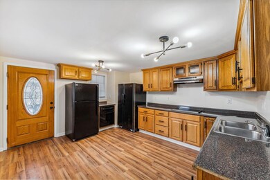 18-web-or-mls-76-e-11th-ave