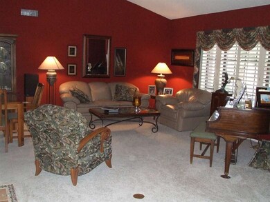 1008 E Secretariat Dr, Tempe, AZ 85284 - photo 3