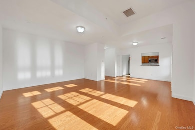 400 Main St unit 5, Armonk, NY 10504 - photo 4