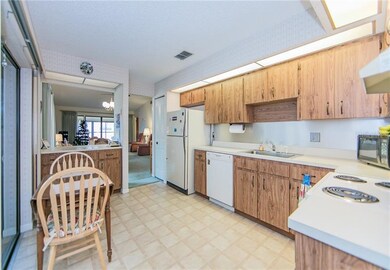 KITCHEN WITH BREAKFAST BAR AND CLOSET PANTRY