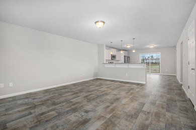 1 CSS038-i1830-Great Room1