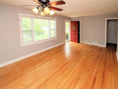 6426 Ballentine St, Shawnee, KS 66203 - photo 2