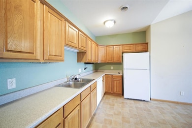 2625 Orchard Dr unit 6, Cedar Falls, IA 50613 - photo 4