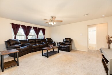 1218 Quarterhorse Dr, Alvin, TX 77511 - photo 5