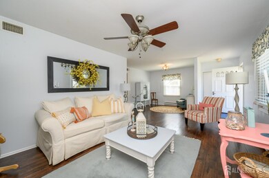 166 Cours de Lorraine unit D, Freehold, NJ 07728 - photo 4