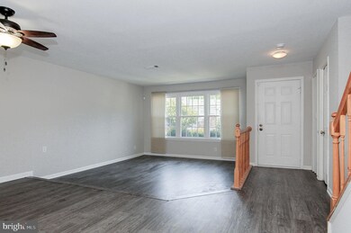 12572 Kempston Ln unit 884, Woodbridge, VA 22192 - photo 4