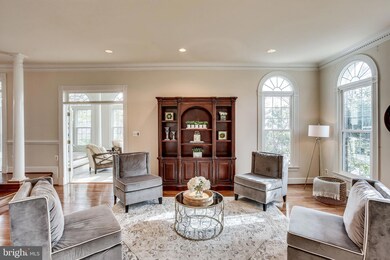 6215 Point Cir, Centreville, VA 20120 - photo 5