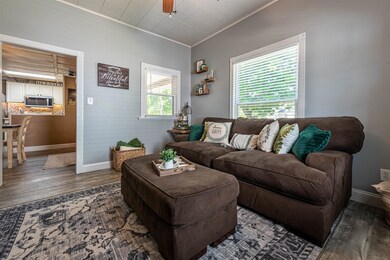 503 E 9th St, Auburn, IN 46706 - photo 3