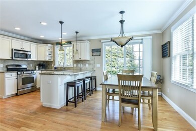 81 Austin St, Wakefield, RI 02879 - photo 3