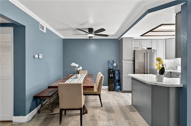 3565 W Stonepine Ln unit B, Anaheim, CA 92804 - photo 5