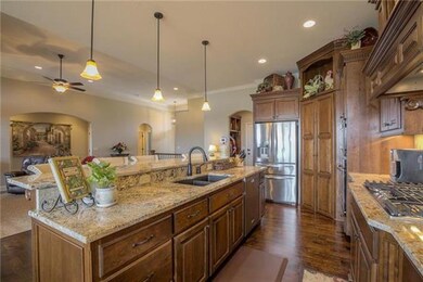 9645 Carbondale St, Lenexa, KS 66227 - photo 7