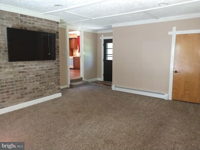 359 Sycamore Rd, Douglassville, PA 19518 - photo 7