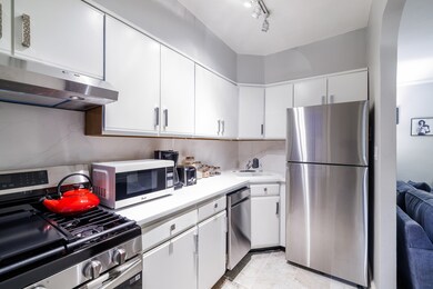166 W 22nd St unit 1D, New York, NY 10011 - photo 3