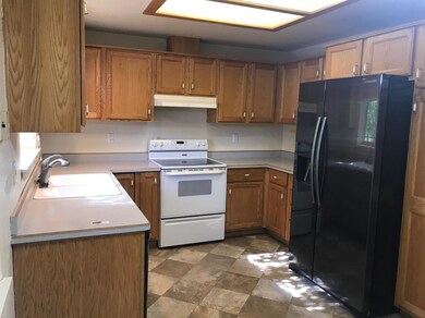 136 Independence Dr, Grants Pass, OR 97527 - photo 6