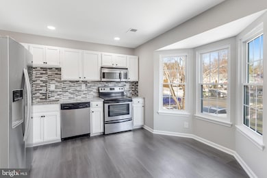 16282 Taconic Cir unit 103A, Dumfries, VA 22025 - photo 2