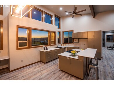 2529 E 16th St, the Dalles, OR 97058 - photo 6