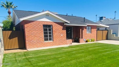 1136 E Almeria Rd, Phoenix, AZ 85006 - photo 3