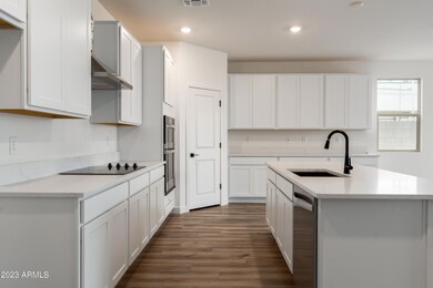 124.042_Kitchen2
