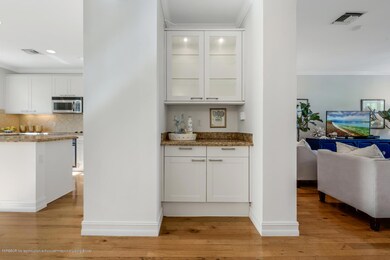 334 Tuxedo Ln West Palm Beach-large-010-