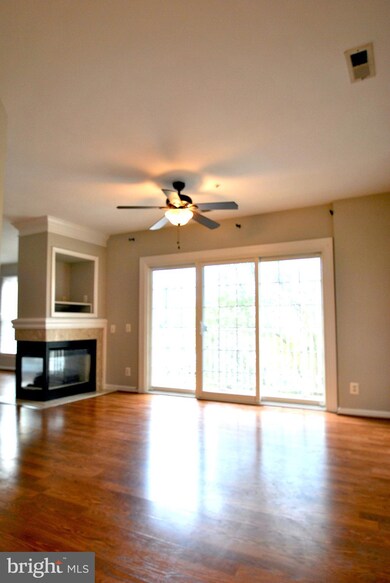 21850 Elkins Terrace unit 301, Sterling, VA 20166 - photo 6