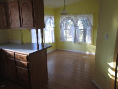 Eat-In Kitchen