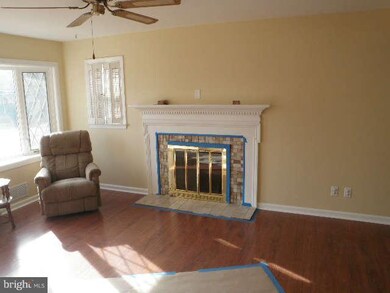 1108 Mchenry Dr, Glen Burnie, MD 21061 - photo 4