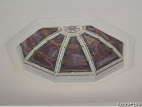 Skylight/Domed Ceiling