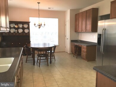 8609 Wintergreen Ct unit 406, Odenton, MD 21113 - photo 6