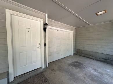 9823 Summerwood Cir unit 1003, Dallas, TX 75243 - photo 3