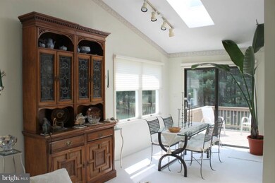 7002 Sheldon Ln, Sykesville, MD 21784 - photo 6