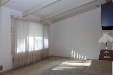 10506 W 73rd St, Shawnee, KS 66203 - photo 2