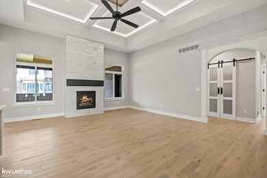 46425 E Via Lucca unit 12, Macomb Township, MI 48042 - photo 4