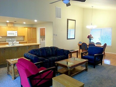 1672 SW Waterstone Dr, Grants Pass, OR 97527 - photo 3