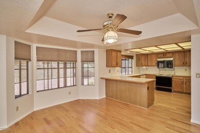 Breakfast Nook-Kitchen