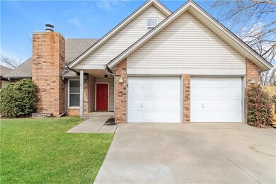 1517 NE 26th St, Moore, OK 73160 - photo 2