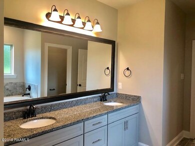 Lombardo III A  - Master Bathroom