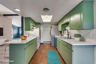 13815 Stonemoss Dr, Dallas, TX 75240 - photo 2