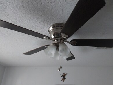 304 N Carolina Dr, El Paso, TX 79915 - photo 7